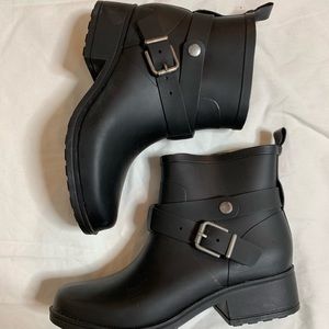 Lucky Brand Black Rubber Rain Boots